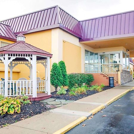Quality Inn And Suites Fairgrounds - Syracuse Seneca Knolls Eksteriør bilde