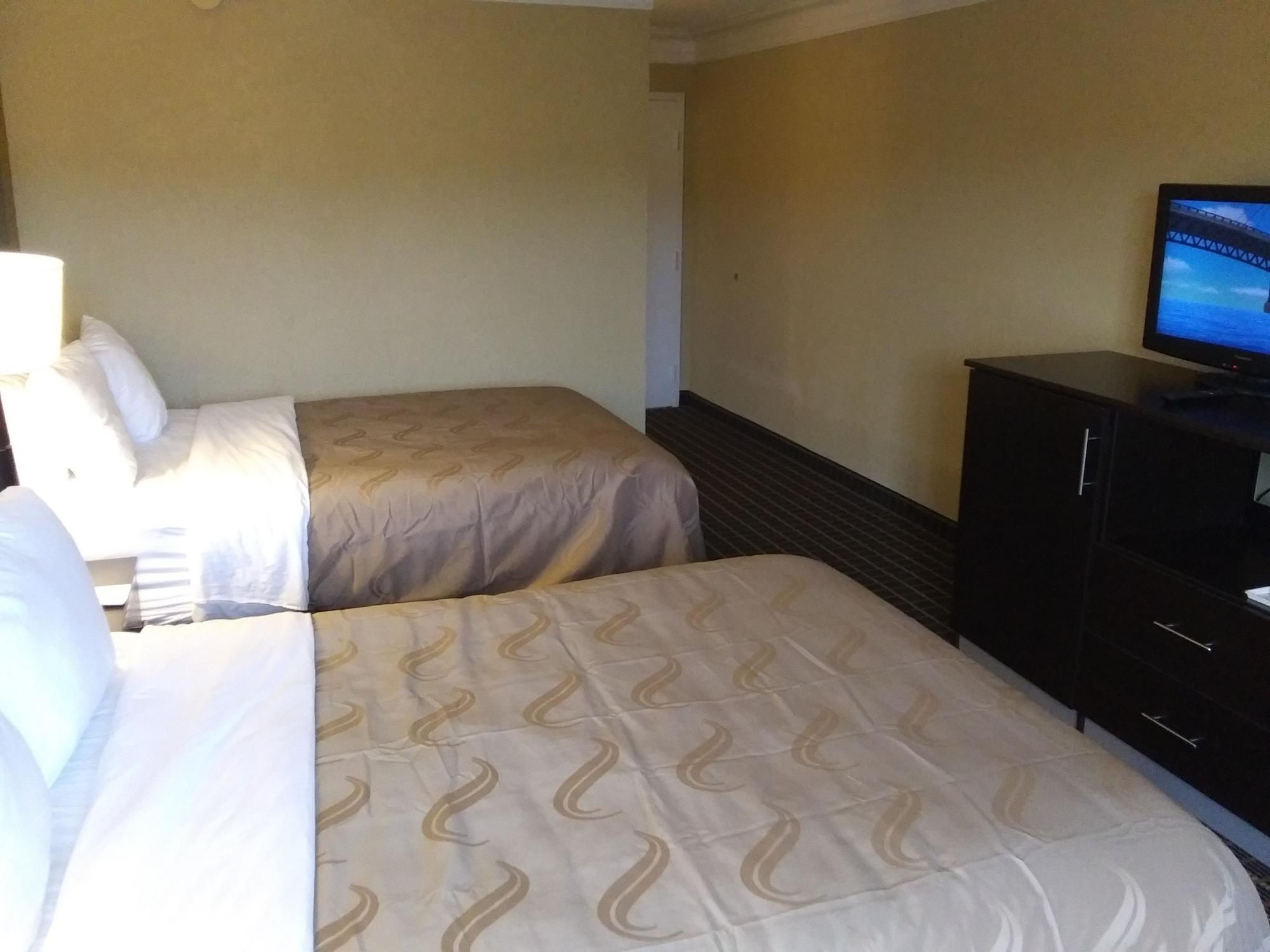 Quality Inn And Suites Fairgrounds - Syracuse Seneca Knolls Eksteriør bilde