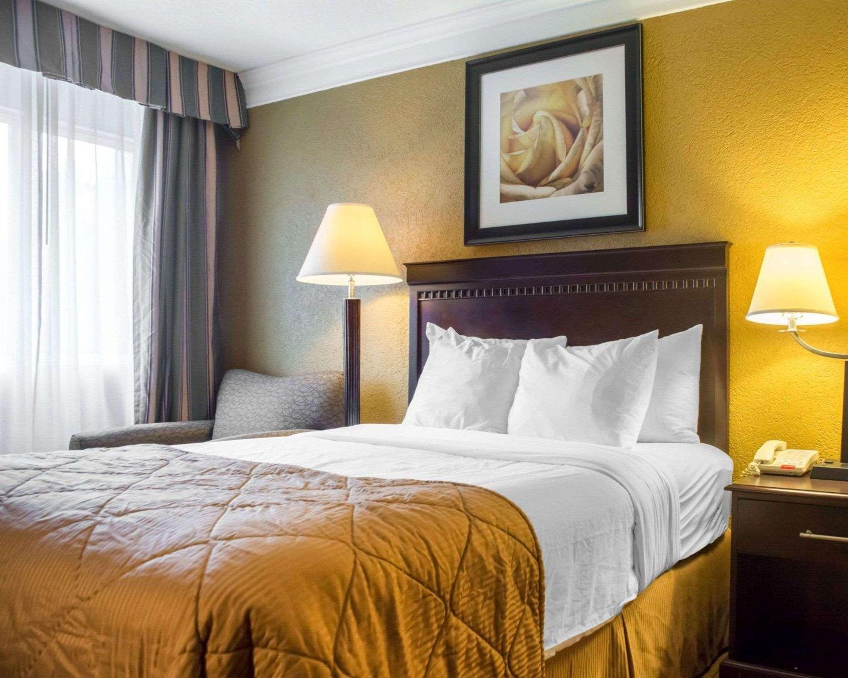 Quality Inn And Suites Fairgrounds - Syracuse Seneca Knolls Eksteriør bilde