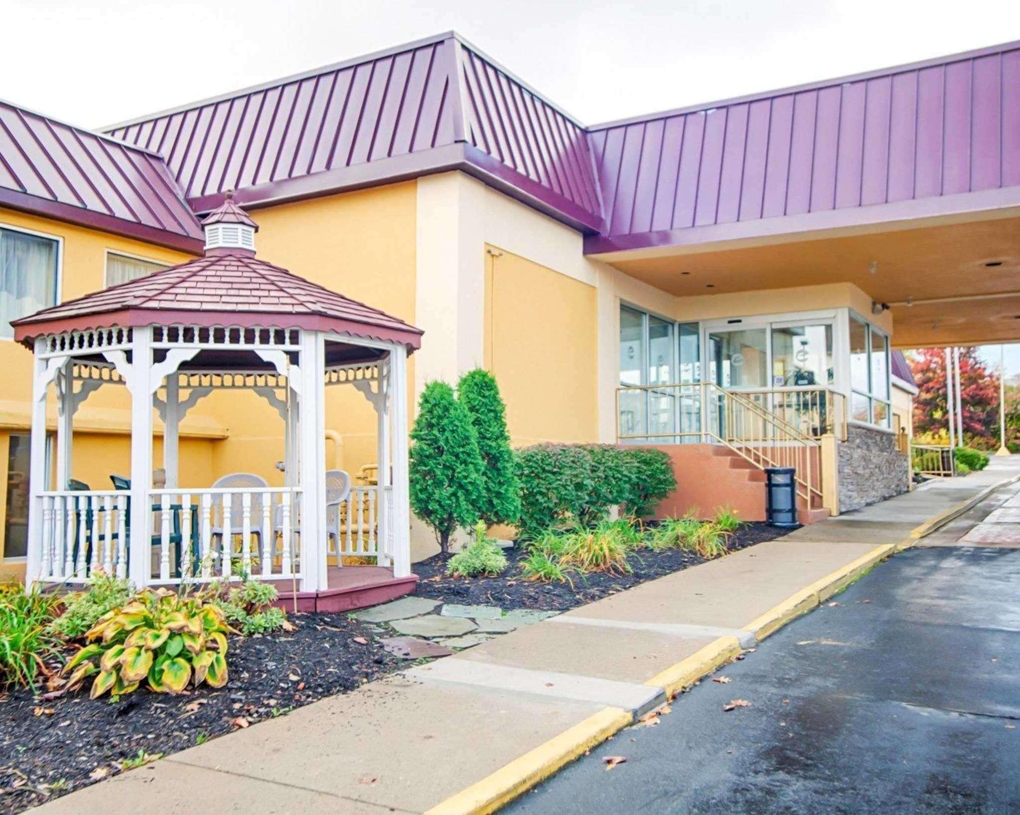 Quality Inn And Suites Fairgrounds - Syracuse Seneca Knolls Eksteriør bilde
