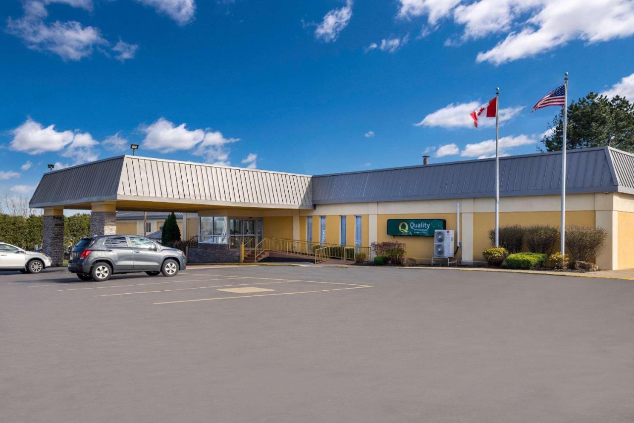 Quality Inn And Suites Fairgrounds - Syracuse Seneca Knolls Eksteriør bilde