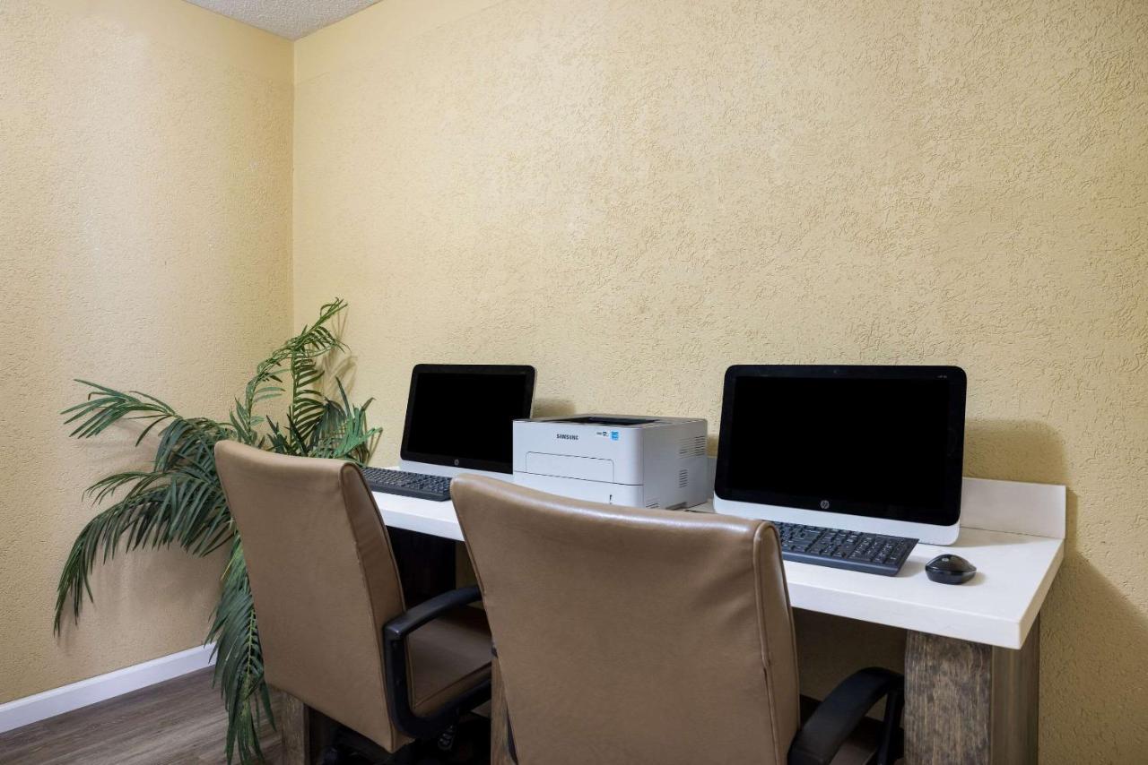 Quality Inn And Suites Fairgrounds - Syracuse Seneca Knolls Eksteriør bilde