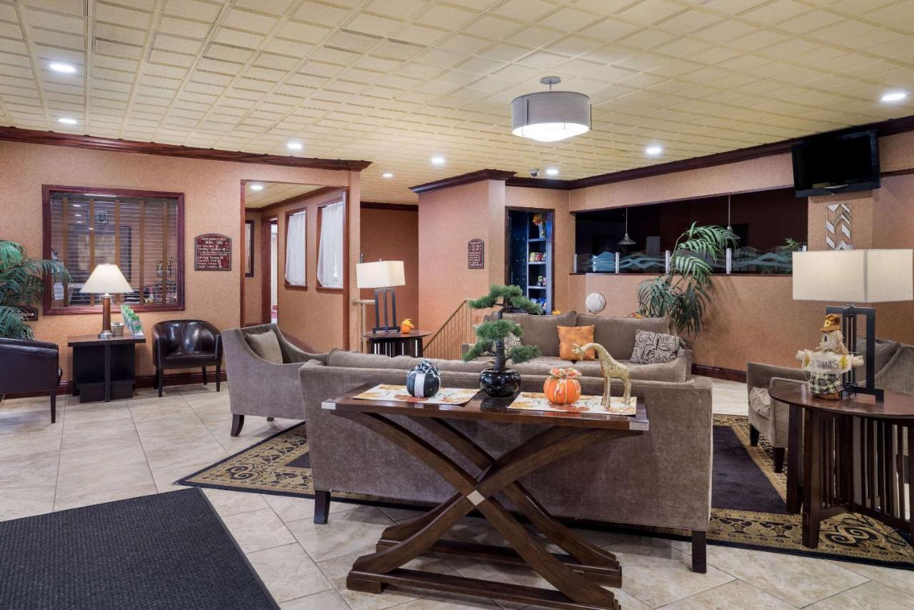 Quality Inn And Suites Fairgrounds - Syracuse Seneca Knolls Eksteriør bilde