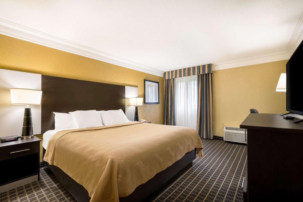 Quality Inn And Suites Fairgrounds - Syracuse Seneca Knolls Eksteriør bilde