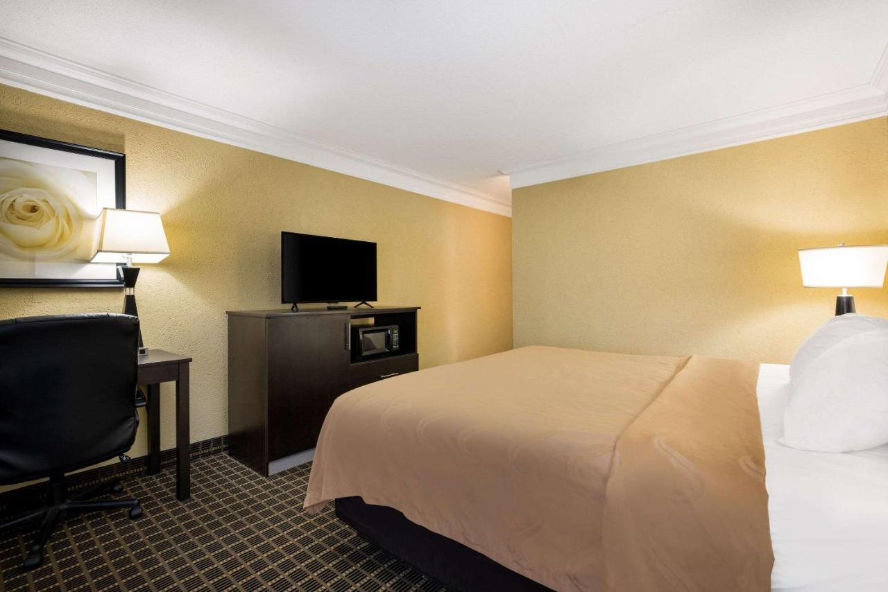 Quality Inn And Suites Fairgrounds - Syracuse Seneca Knolls Eksteriør bilde