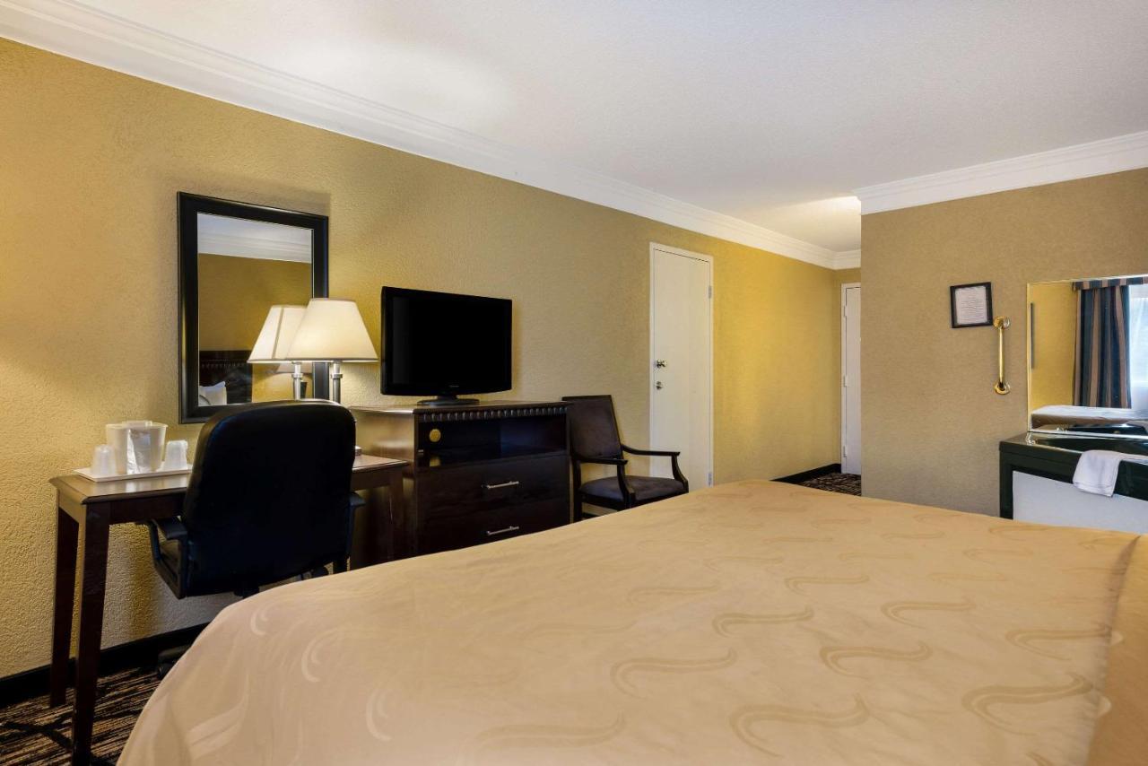 Quality Inn And Suites Fairgrounds - Syracuse Seneca Knolls Eksteriør bilde