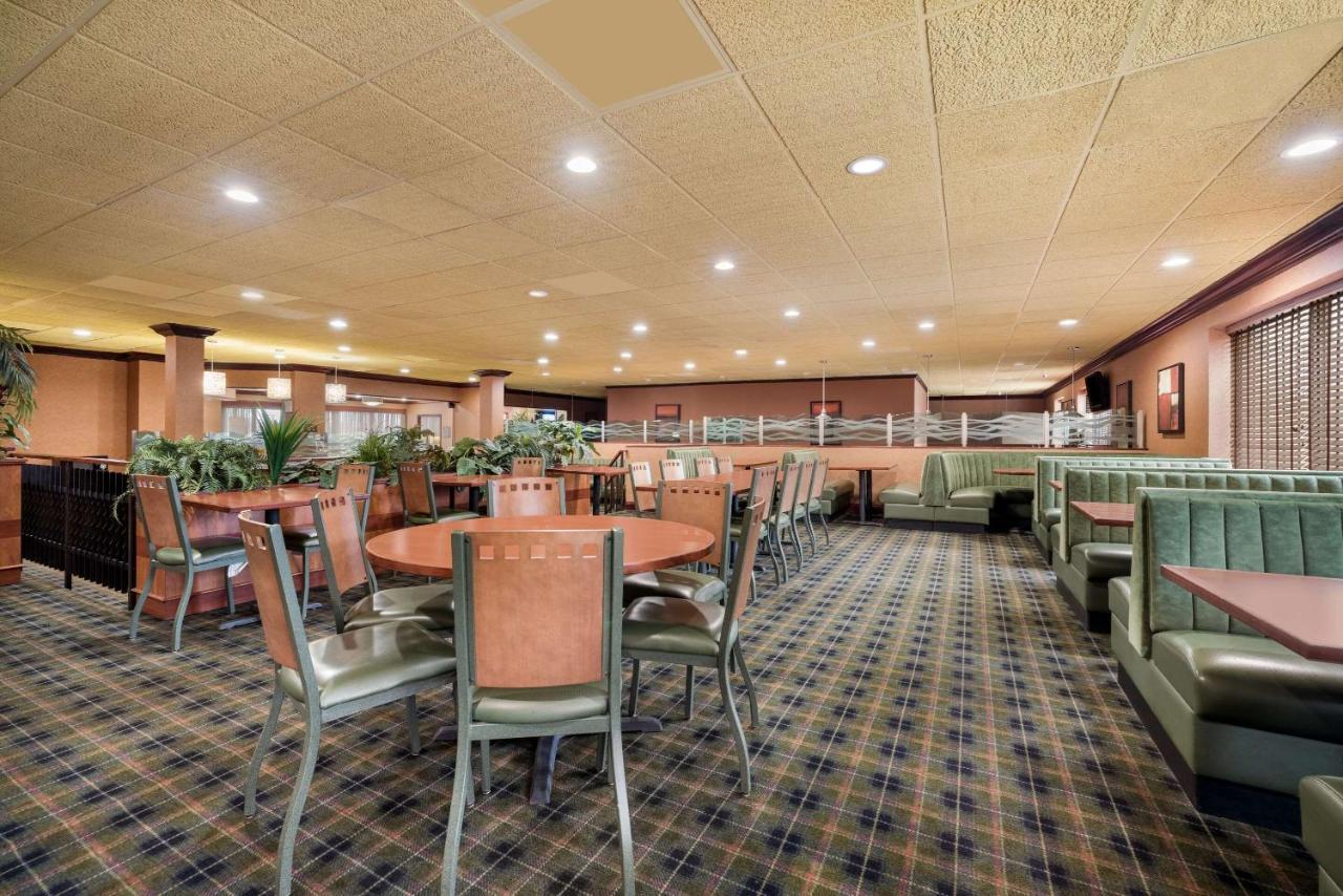 Quality Inn And Suites Fairgrounds - Syracuse Seneca Knolls Eksteriør bilde