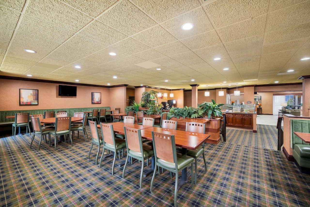 Quality Inn And Suites Fairgrounds - Syracuse Seneca Knolls Eksteriør bilde