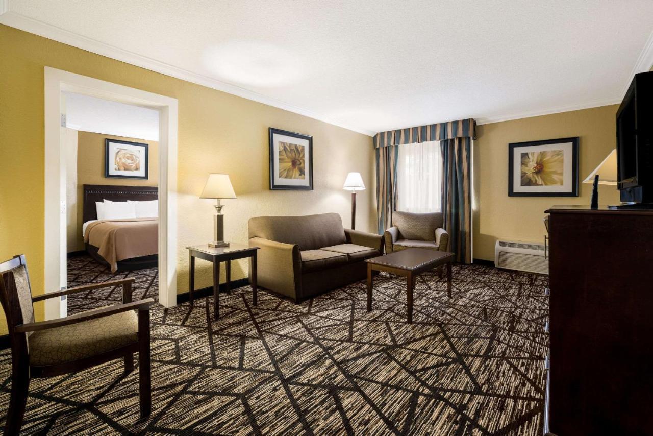 Quality Inn And Suites Fairgrounds - Syracuse Seneca Knolls Eksteriør bilde